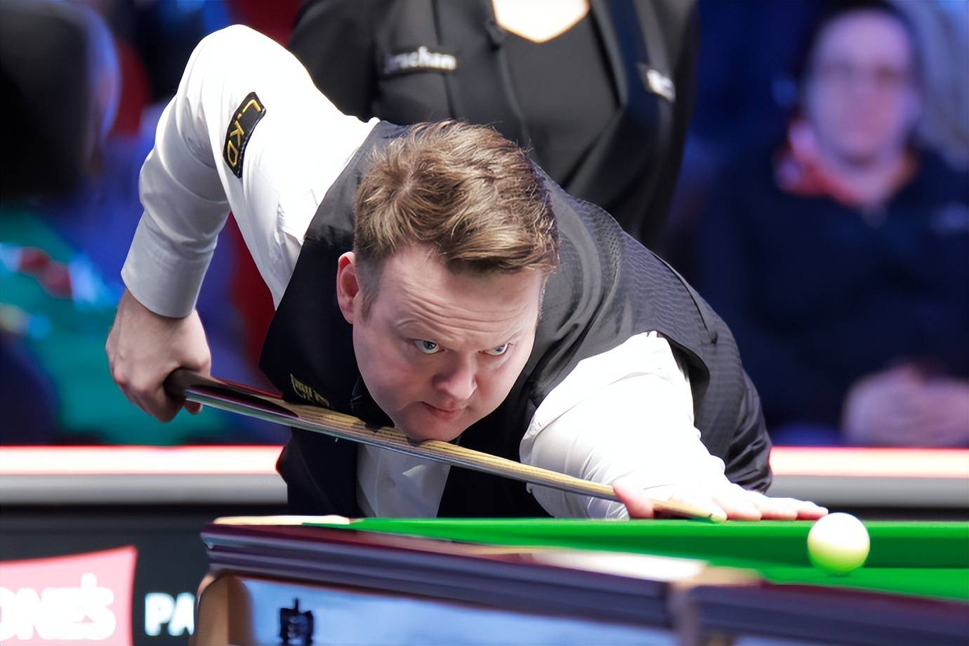 而阿兰则作 而阿兰则作