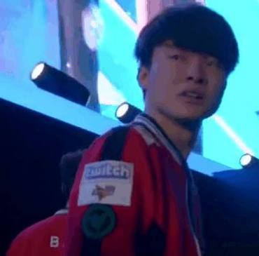 纳哥在中场 纳哥在中场