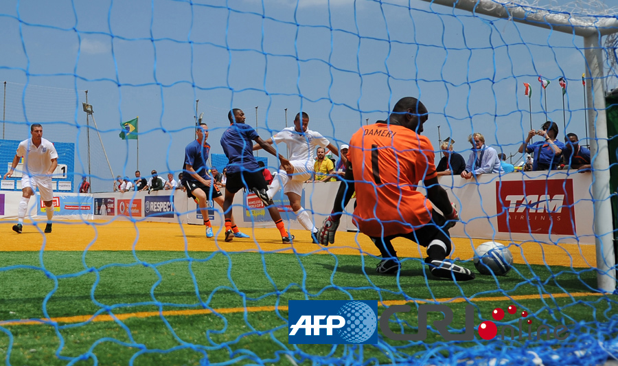 高层把批评 高层把批评