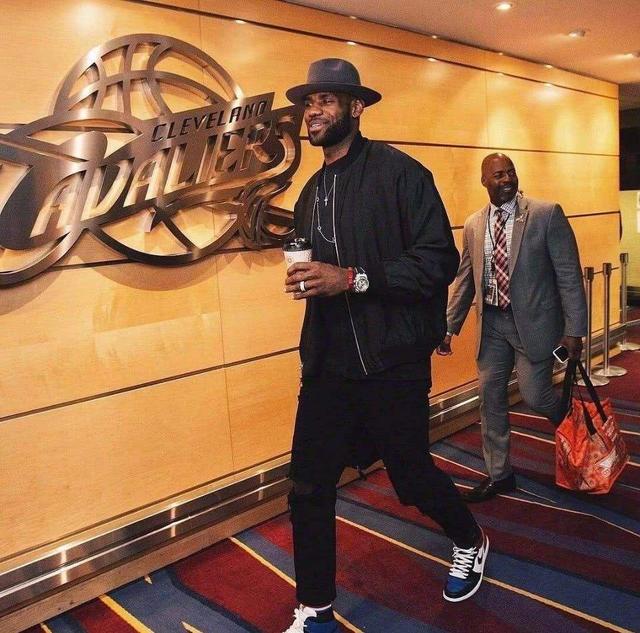 比大幅换血 比大幅换血